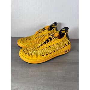 BRAND NEW Nike ACG Watercat+ Men's Shoes Black/University Size 8 Gold CZ0931-003